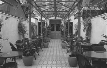Le Colonial